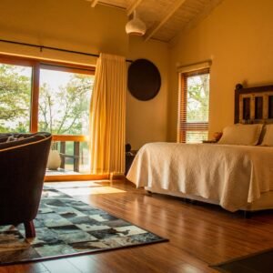 Estudio funcional con patio interior